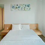 Best Deal And Comfort 1Br At Citralake Suites Apartment By Travelio